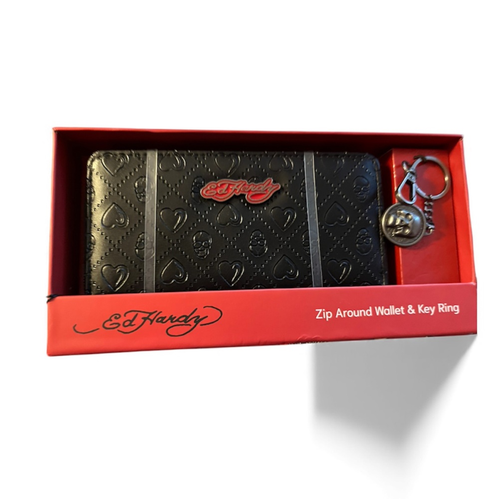 Ed Hardy Black Embossed Wallet with Key Ring NWT